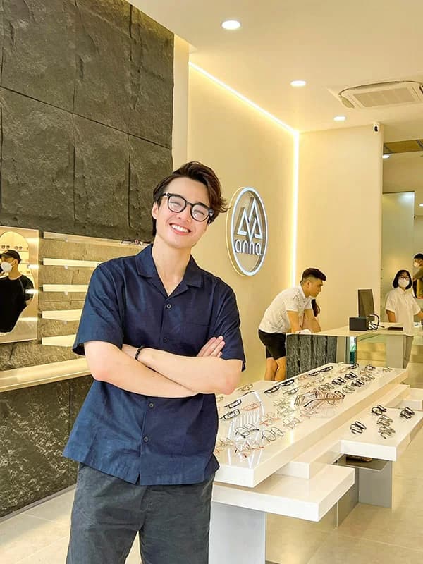 Kính mắt Anna có uy tín tốt không