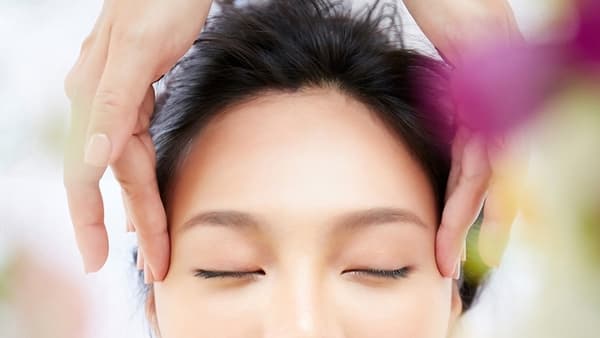 Mắt rất cần được nghỉ ngơi sau mổ