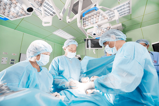 Phẫu thuật đục thủy tinh thể bẩm sinh là cần thiết