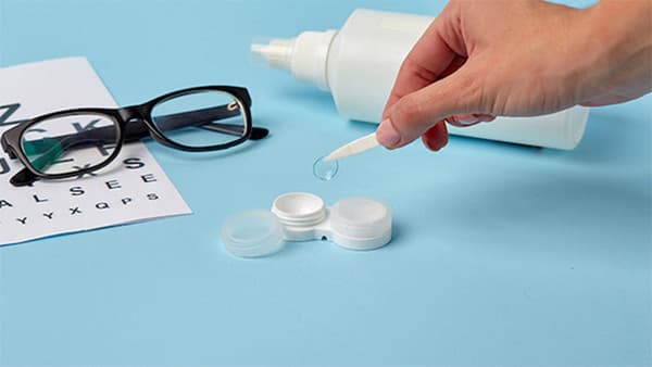 Kính áp tròng trên 6 tháng thường có độ bền rất cao