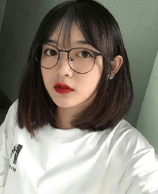 Tóc ngắn đeo kính gì?