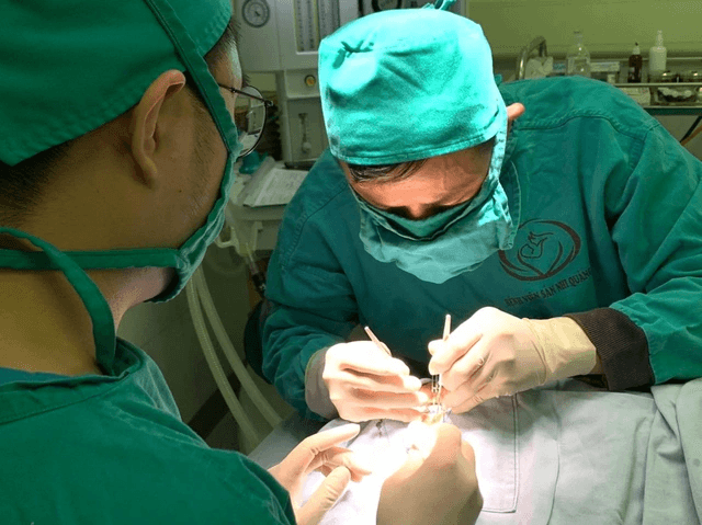 Phẫu thuật chữa mắt lác bẩm sinh có tỷ lệ thành công rất cao